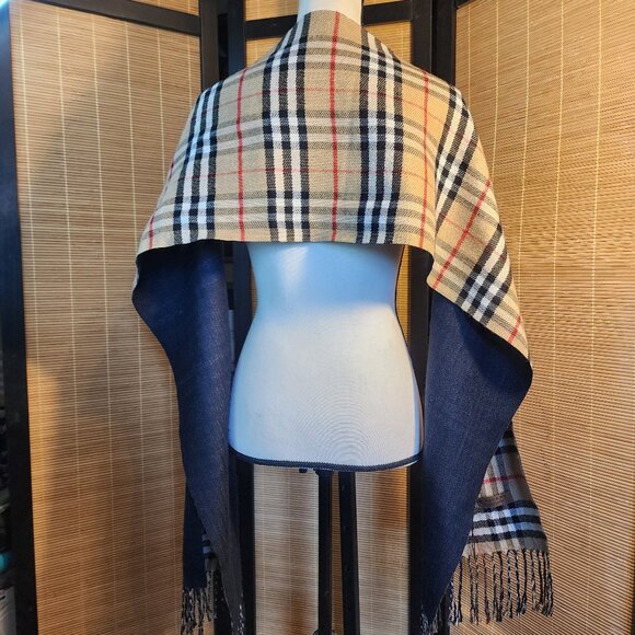 Burberry Scarf - Picture 1 of 11
